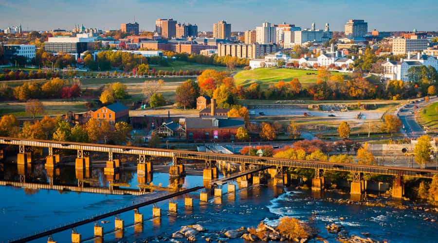 Richmond skyline with fall foliage