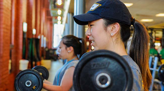 Students working out at Cary Street Gym